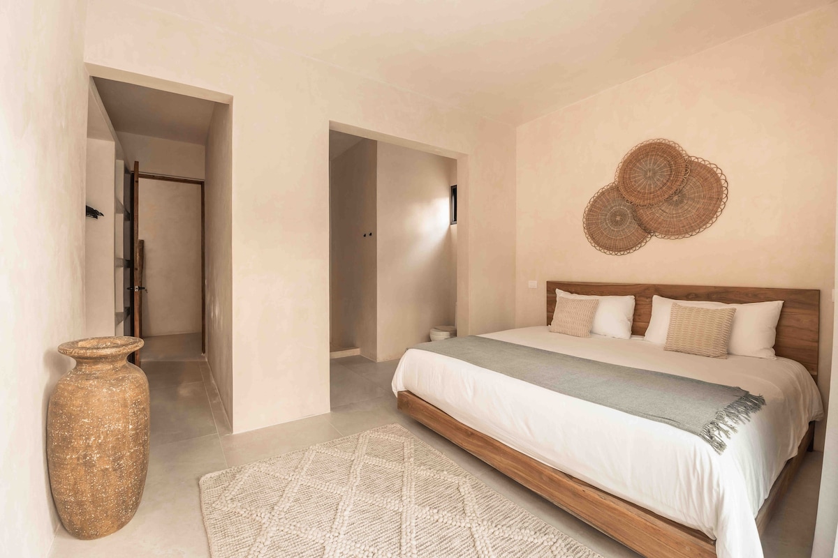 Terraza superior Casa H de 50m2 con vista a la selva para yoga y meditación